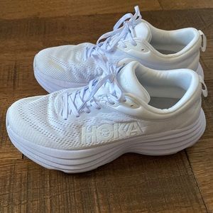 Hoka Bondi 8 — like NEW